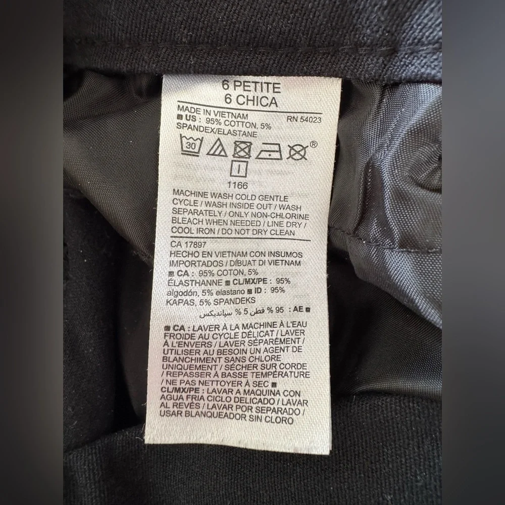 Old Navy Black Pixie Ankle Pants - Picture 5 of 5